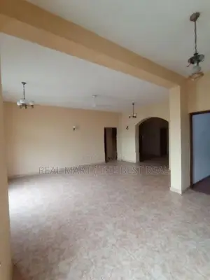 Colombo 15 : 4,500sf (6 Parking ) Office space For Rent