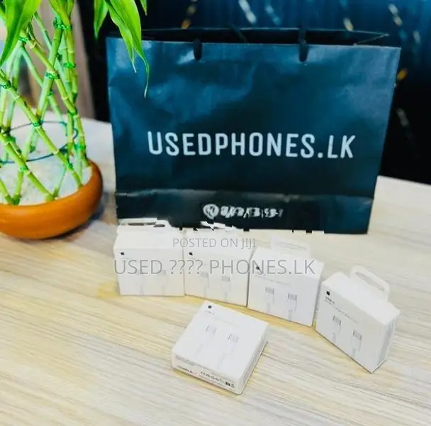 Apple 20W USB - C Power Adapter
