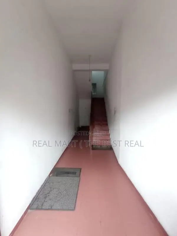Colombo 15 : 4,500sf (6 Parking ) Office space For Rent