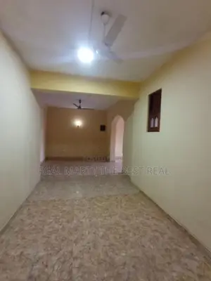 Colombo 15 : 4,500sf (6 Parking ) Office space For Rent