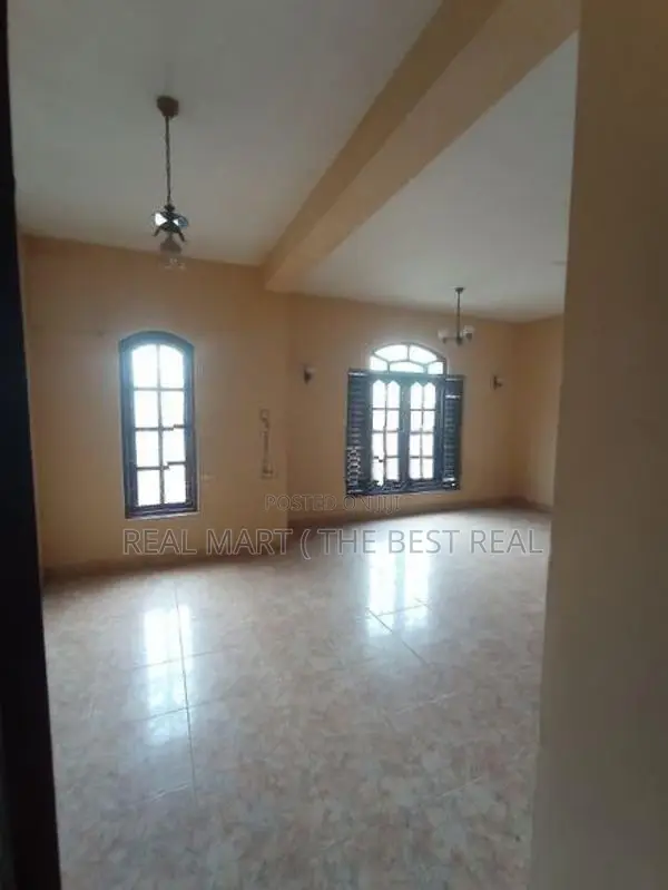 Colombo 15 : 4,500sf (6 Parking ) Office space For Rent
