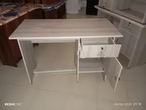 Modern 4x2 American White Office Tables