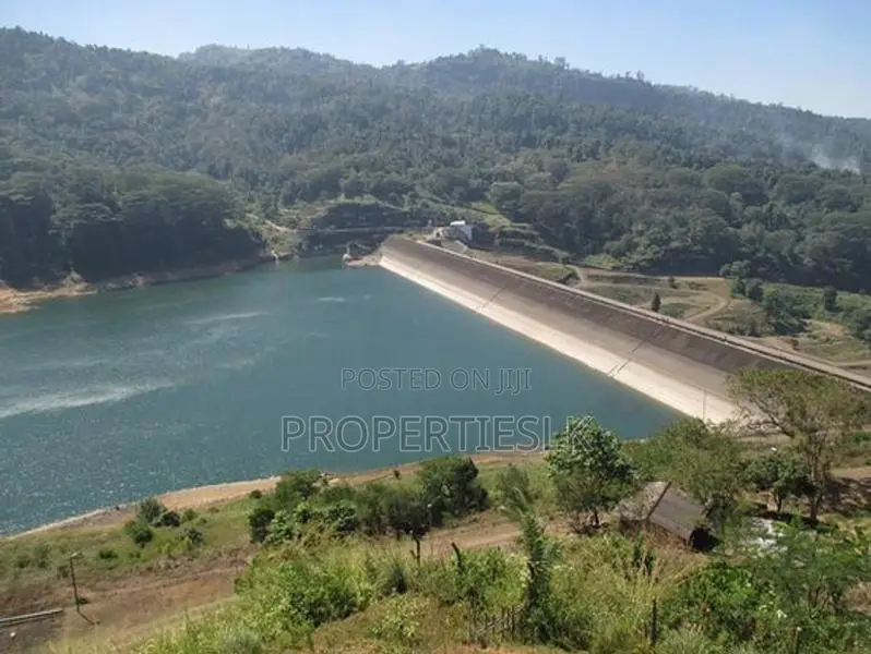 නුවරඑළිය ලෝකාන්ත පාරේ පර්චස් 17 ඉඩම විකිණීමට ඇත