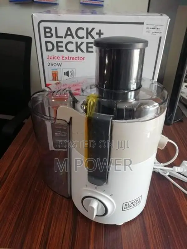 Black and Decker Juice Extractor - (JE250)