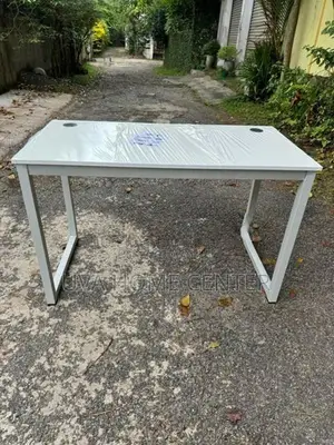 Smart Office Table 4x2ft
