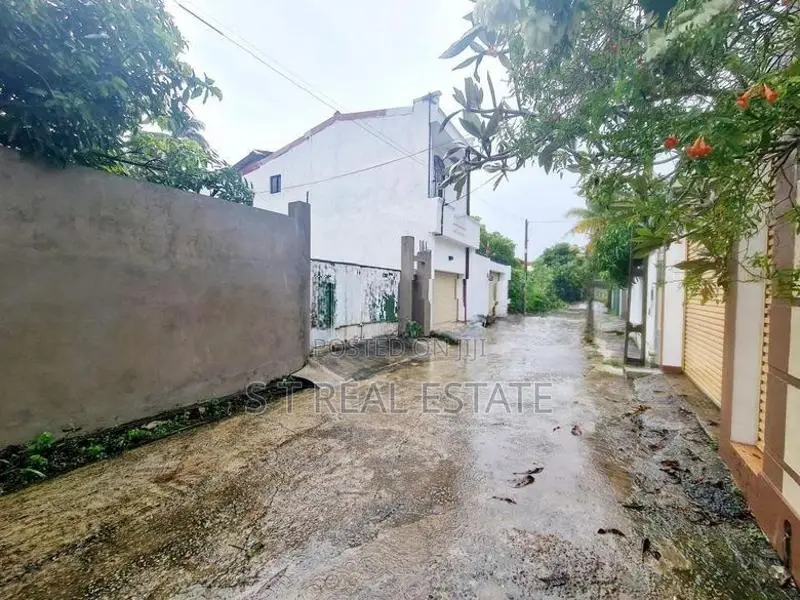 10P High Residential Property For Sale in Ethul Kotte