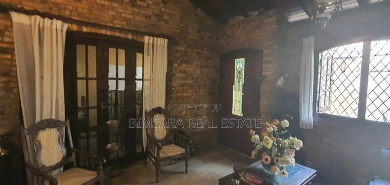 Family Home for Sale in Nugegoda (SH 15208)