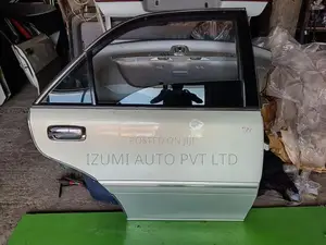 Toyota Crown 171 Right Rear Door Complete