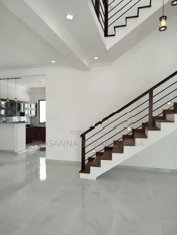 Brand New solid Modern 2 Story House-piliyandala near