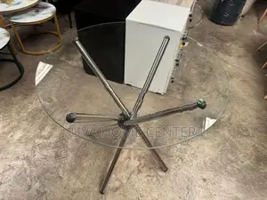 Glass Round Meeting Office Table 30Inch