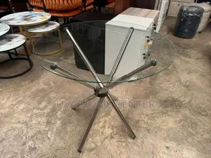Glass Round Meeting Office Table 30Inch