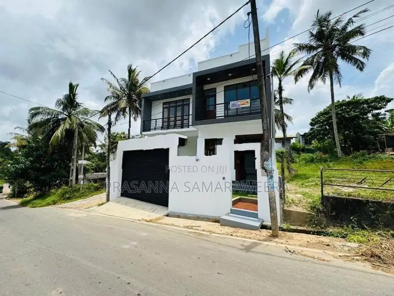 brand new house at piliyandala
