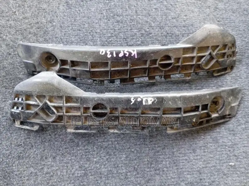 Toyota vitz ksp 130 Retainer