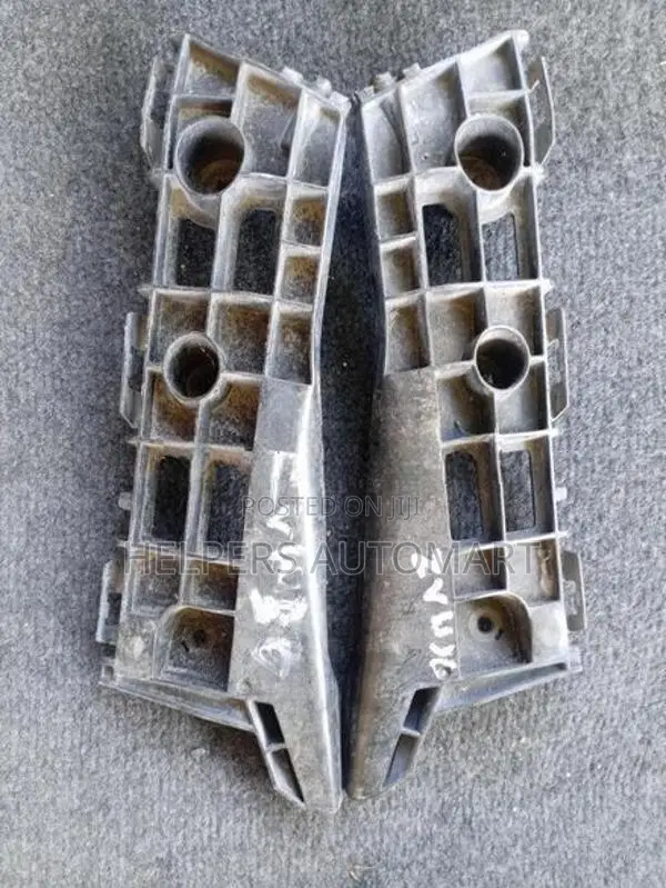 Toyota prius W30 Retainer