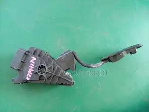 Toyota prius W20 Accelerator pedal