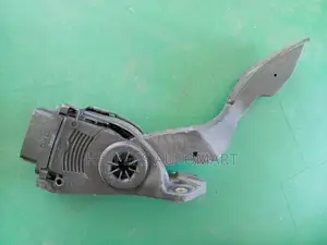 Suzuki swift C71 Accelerator pedal