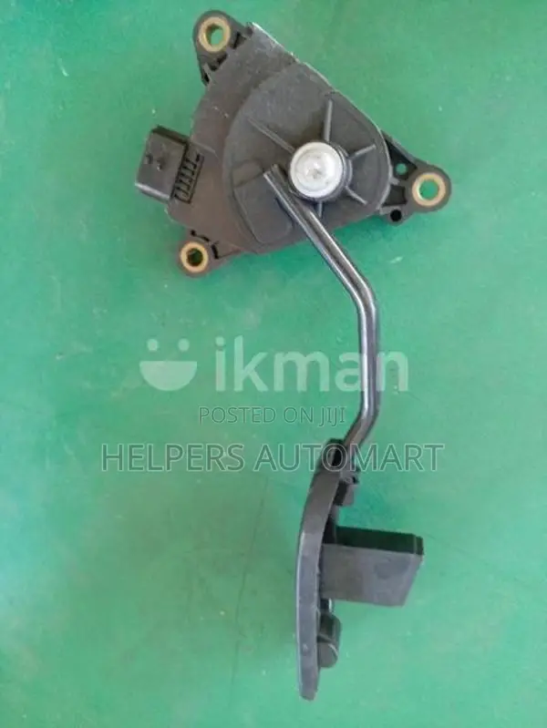 Nissan Tida Sc11 Accelerator pedal
