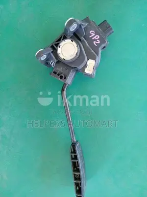 Honda fit shuttle Gp2 Accelerator pedal