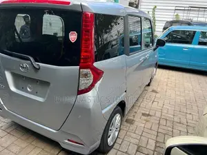 Toyota Roomy X 2023