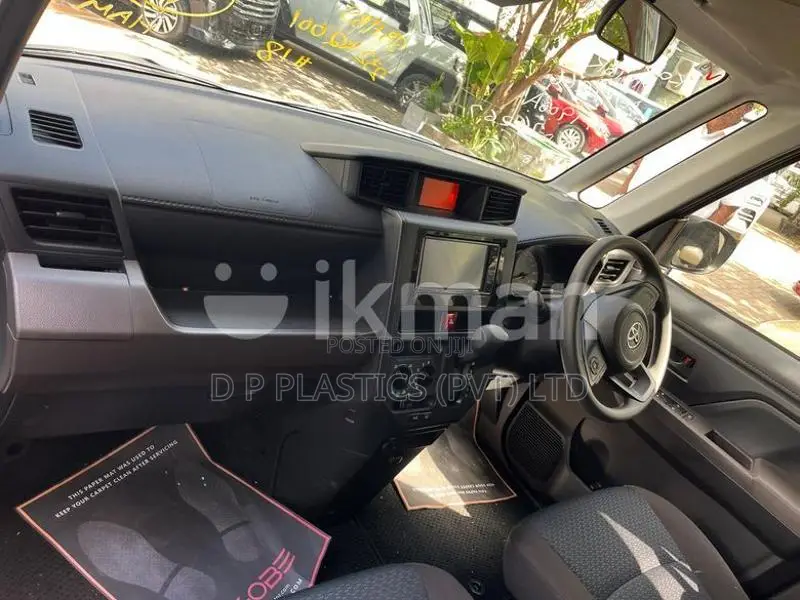 Toyota Roomy X 2023