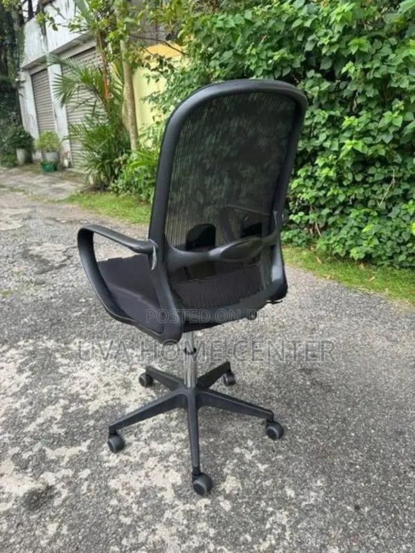 Stylish Mid Back Office Chair 826