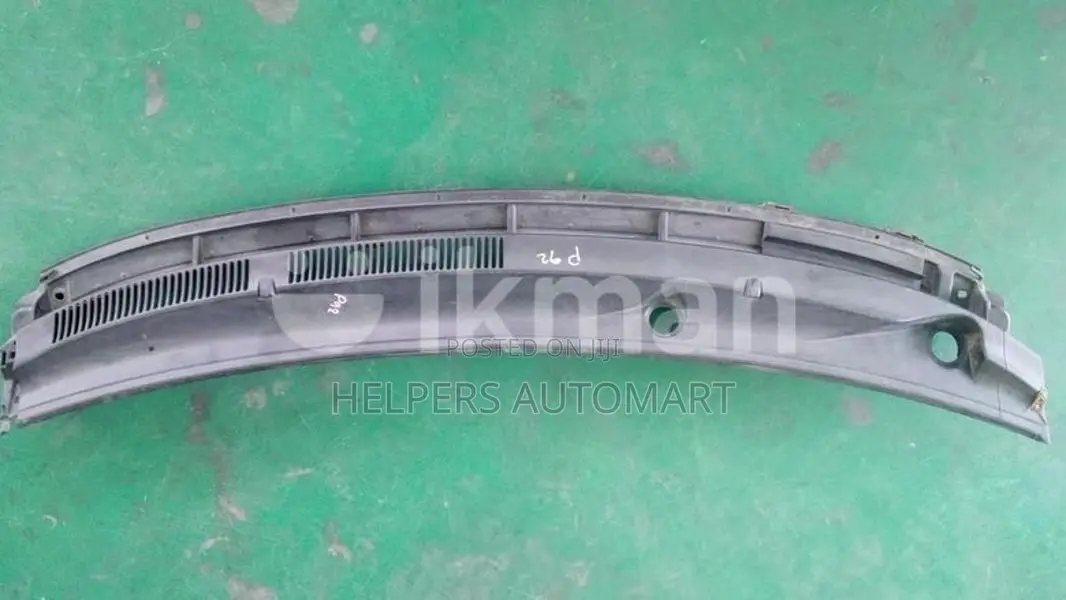Toyota Belta P92 Wiper Panel