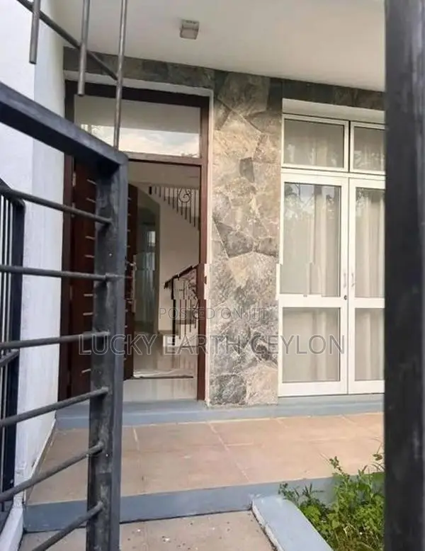 Sale Piliyandala Brand New 2 Storey Lovely House (ZMS3008)