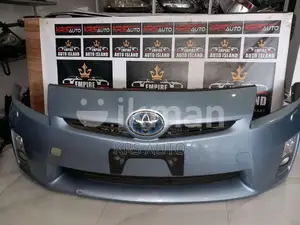 Toyot5a Prius W30 Front Bumper Panel -Head Lamp Washer Type