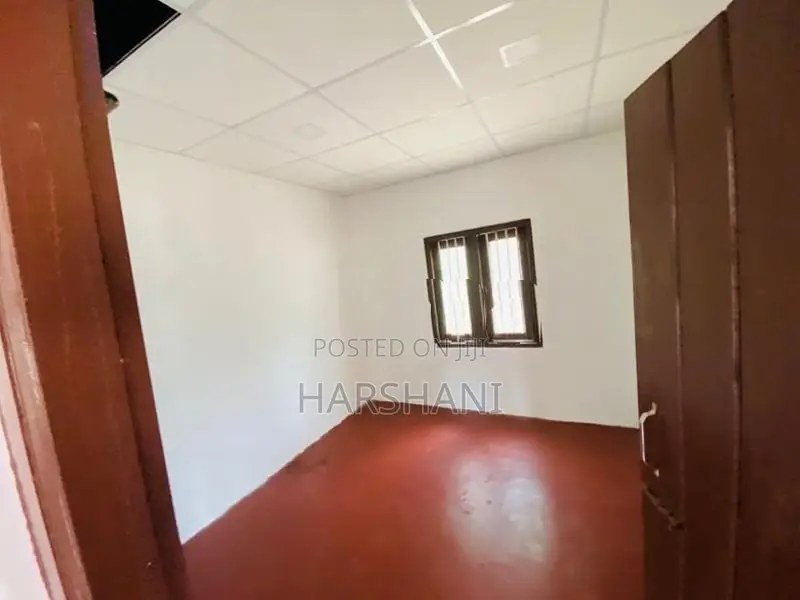 48P with 2 Houses & 50P Paddy Land Close to Tech City, Homagama