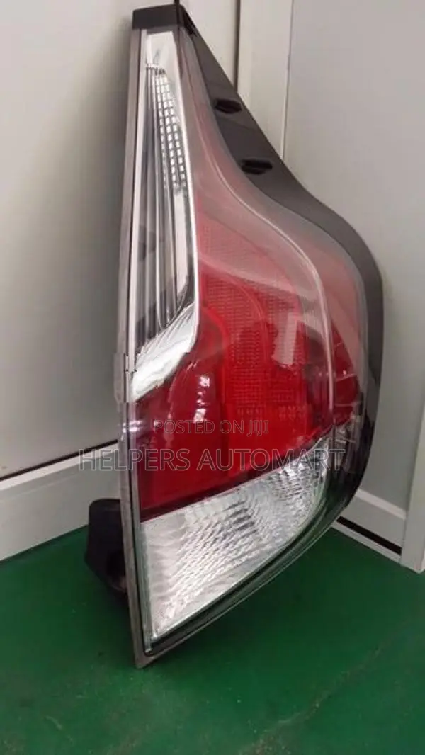 Aqua NHP10 Tail light