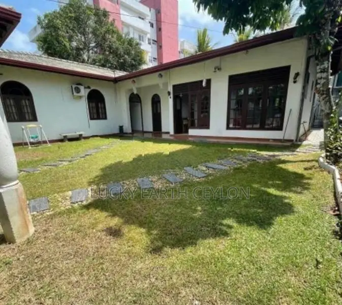 Thalahena Single Storey Large House With A/C And Pool For Rent (ZM1019