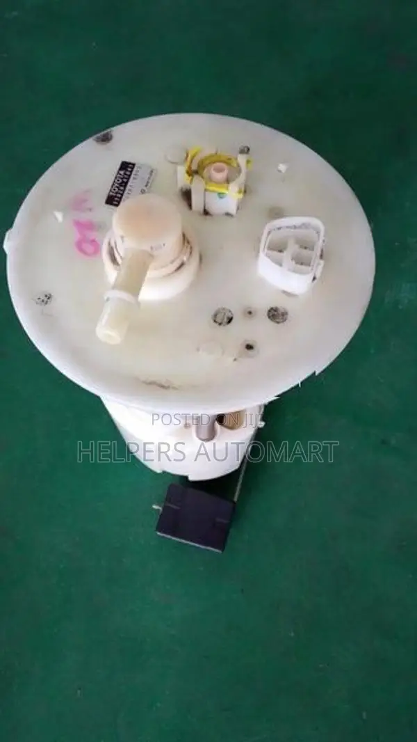 Toyota Prius W20 Petrol Pump