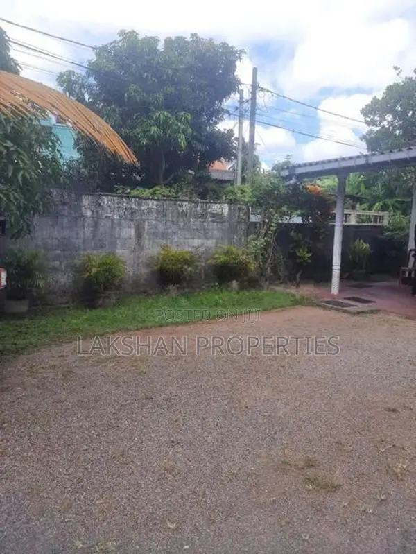 Land For Sale In Boralesgamuwa Abillawatta