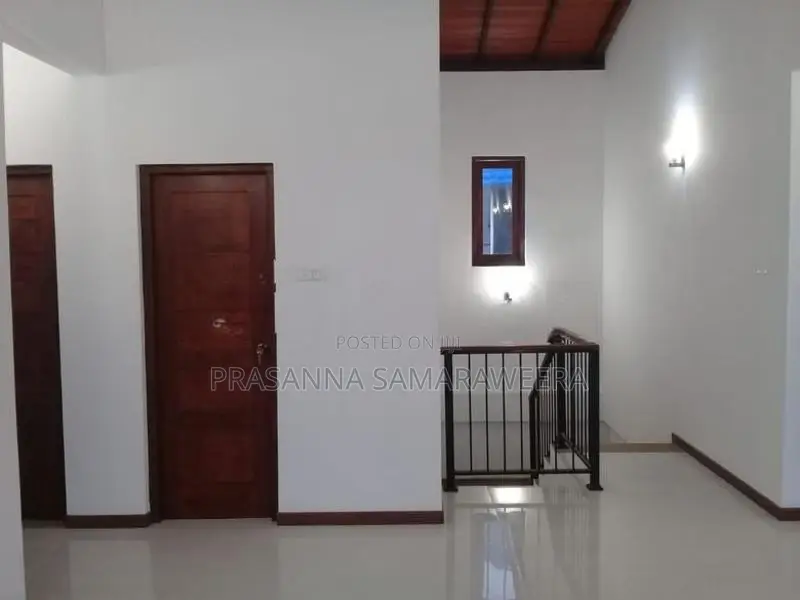 අති සුඛෝපභෝගී අලංකාර සුවිසල් දෙමහල් නිවස විකිණීමට piliyandala