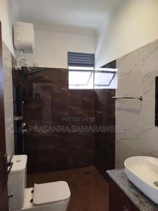 Brand New solid Modern super luxury House-piliyandala
