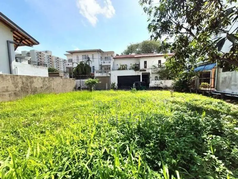 12P High Residential Bare Land For Sale In Nawala