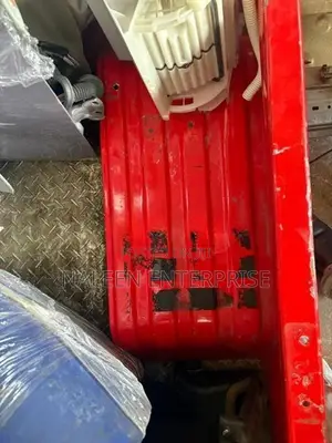 Isuzu Crew Cab Truck Bed