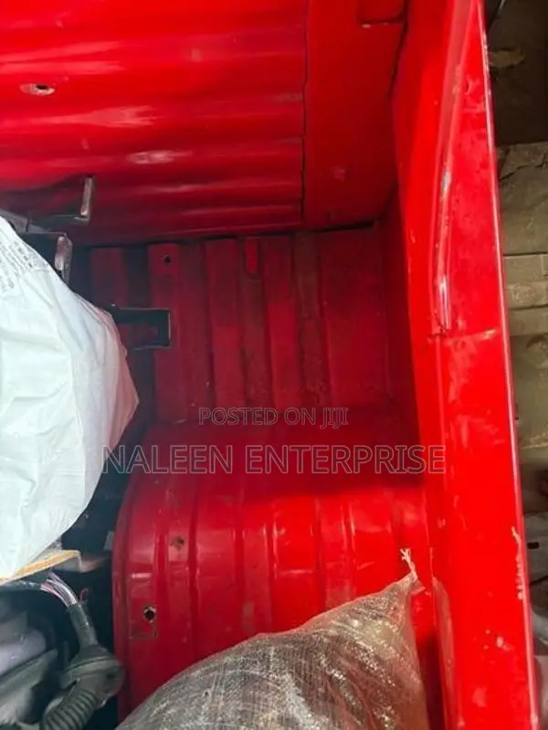 Isuzu Crew Cab Truck Bed