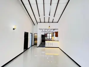 Well Build Super House In Athurugiriya