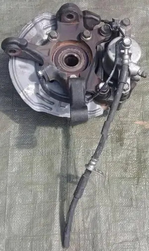 Suzuki Spacia MK53 Front Hub RH