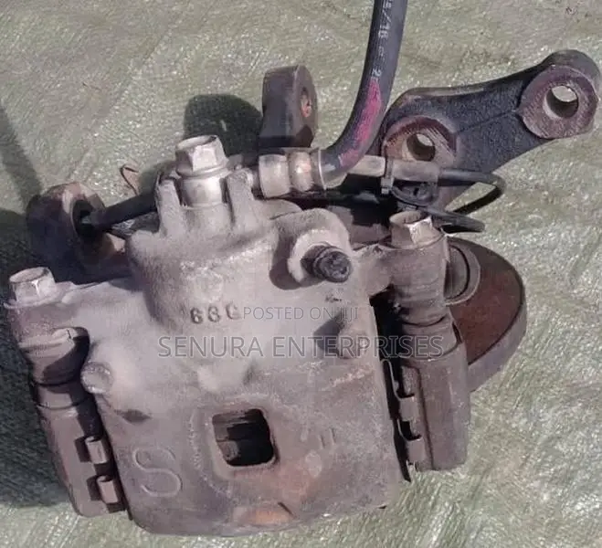 Suzuki Wagon R MH44S Front Hub LH