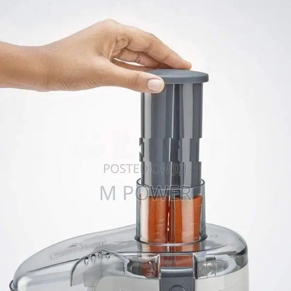 Black And Decker Juice Extractor - 250W (JE250)