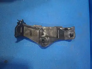 Ist Front Bumper Retainer