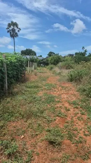 Land for Sale in Kondavil East,