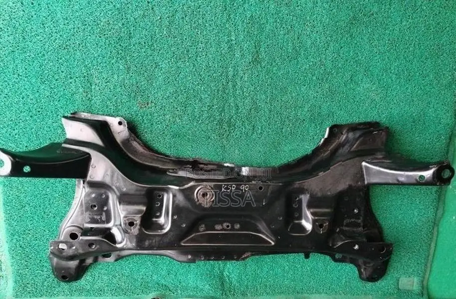 Toyota Aqua Engine Bed