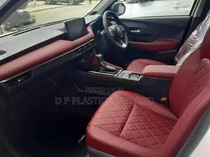 Toyota Yaris Ativ premium LUX 2025