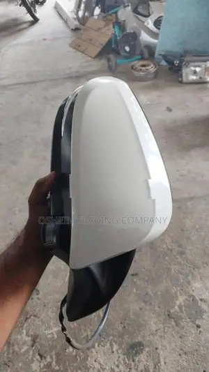 VOXY NOAH ESQUIRE MIRROR