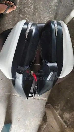 VOXY NOAH ESQUIRE MIRROR