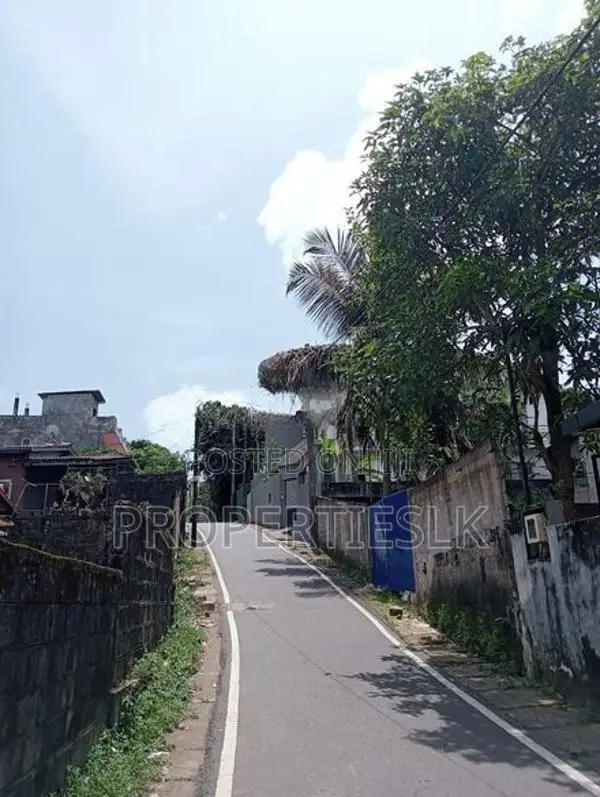 Nugegoda 7.6 Perches Land for Sale ,