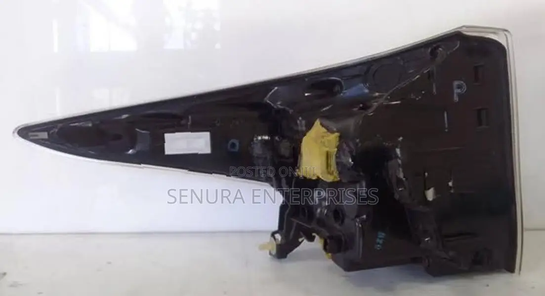 Toyota Prius W50 Tail Light R/h